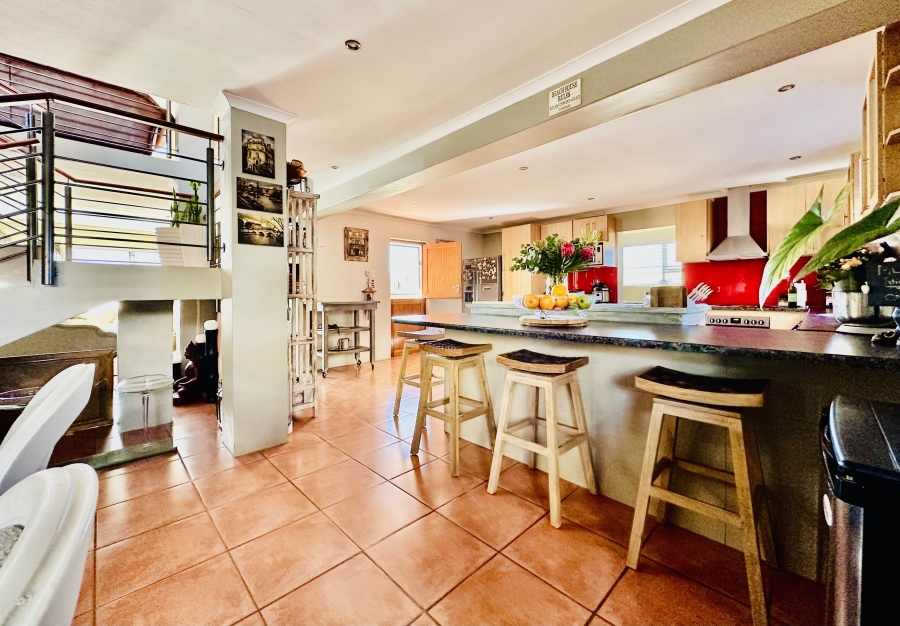 3 Bedroom Property for Sale in De Kelders Western Cape